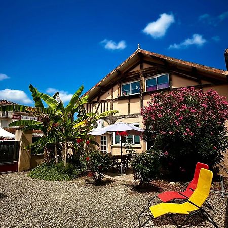 Meuble 3 Etoiles Dans Un Petit Village Du Gers Villecomtal-Sur-Arros Zewnętrze zdjęcie