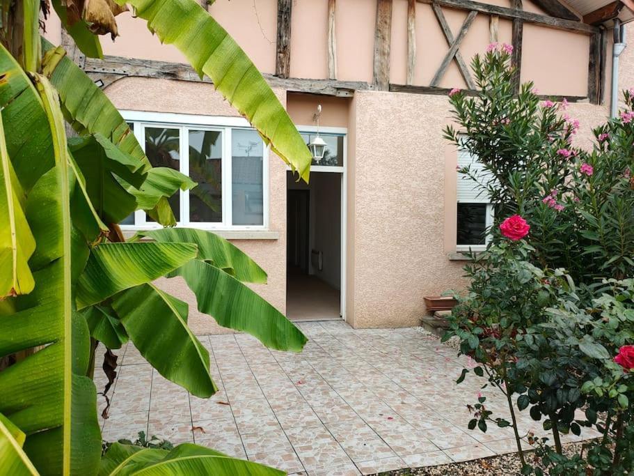 Meuble 3 Etoiles Dans Un Petit Village Du Gers Villecomtal-Sur-Arros Zewnętrze zdjęcie